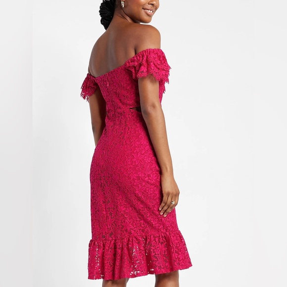 Express NWT lace cut out dress size small. - Picture 3 of 7